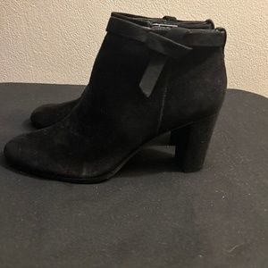 Bandolino Black Suede Boots